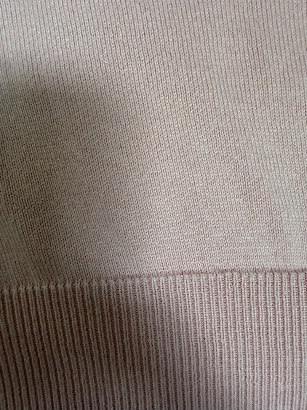 Brooks Brothers Pale Pink V-Neck Sleeveless Knit Top